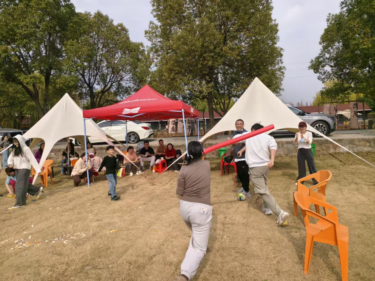 暖阳共聚 同心同行——记远扬建工集团龙坞烤全羊团建(图8)